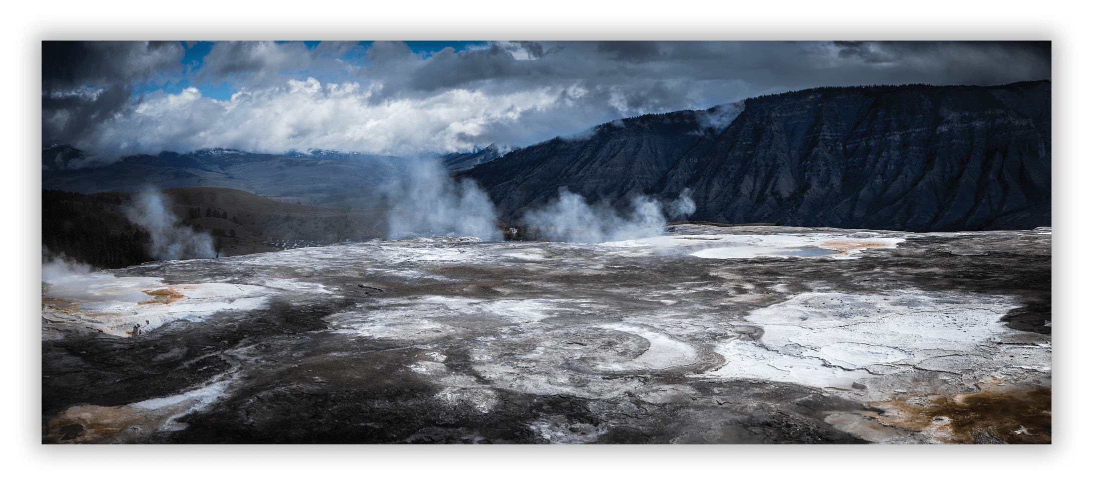 Mamoth Hot Springs Upper Terrace